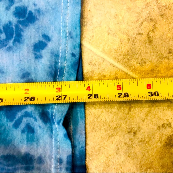 🎼AALIYAH🎼Upcycled Tie Dyed SS Shirt in Blue 🎼Measurements in Pics🎼 - Picture 8 of 10